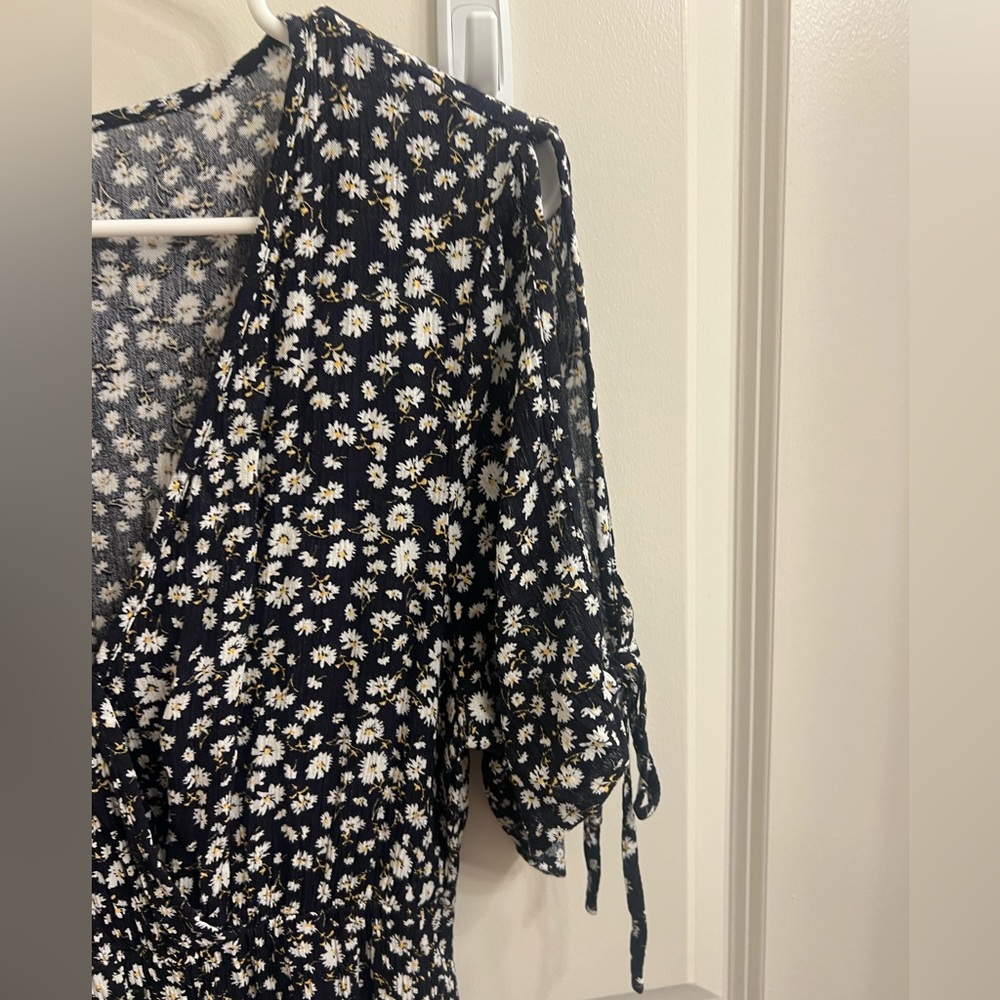 ePretty Floral Cold Shoulder Ruffle Dress - Picture 7 of 14